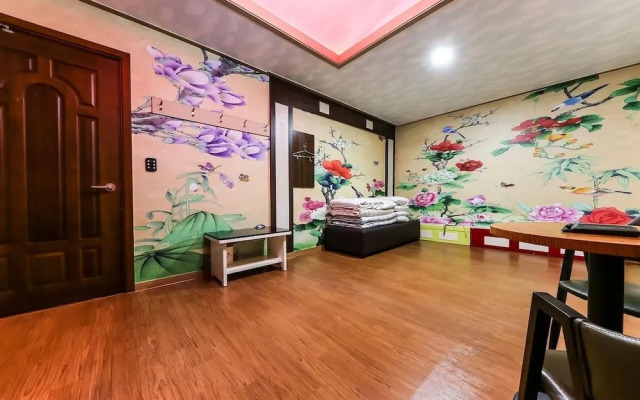 Seocheon Taxi Hotel