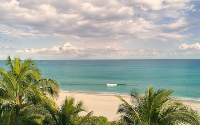 The Boca Raton, Bungalows