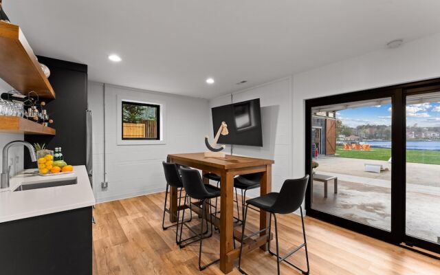 Blue Haven W/game Room, Hot Tub & Optional Boat Rental