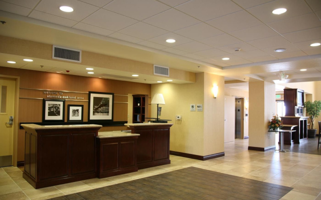 Hampton Inn & Suites Oakland Airport-Alameda
