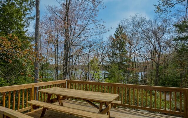 Lake House 4 Bedroom House