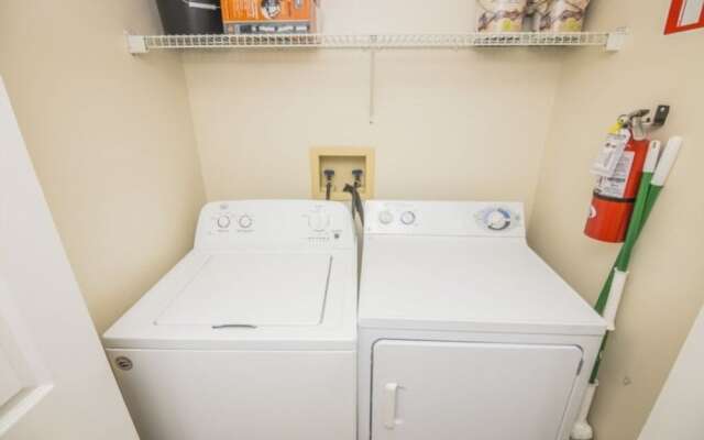 Lb019 3 Bedroom Condo by Redawning