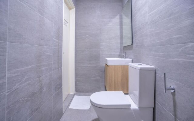 OYO Home 44047 Extraordinary 1br Rev.o