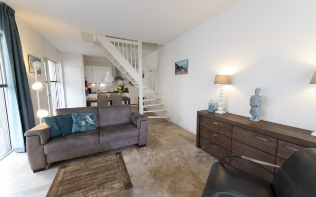 Cozy 3 Person Apartment With sea Views Flat Fish