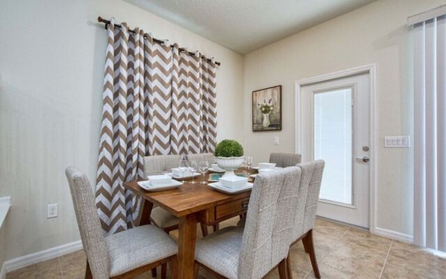 Solterra - 5 Bedrooms Townhome w/Spashpool-7041SR