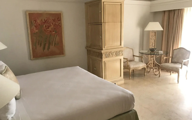 Grand Isla Navidad Golf & Spa Resort with Marina