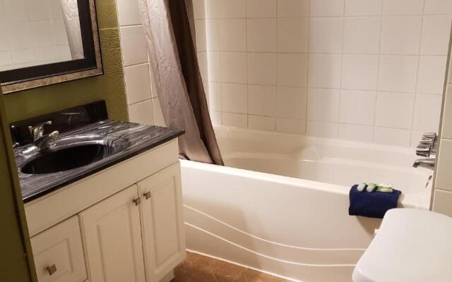 Malahat Bungalows Motel