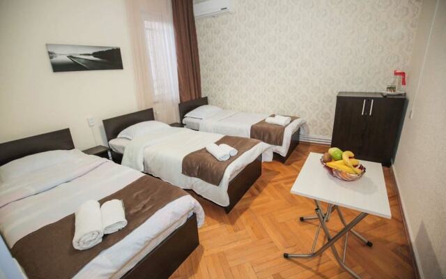 Отель Family Hotel Laba