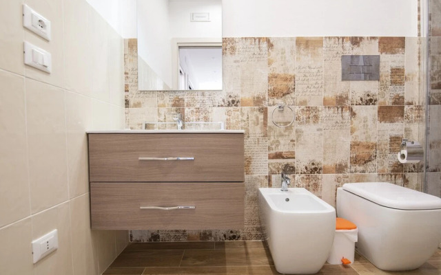 Smeraldo Apartment On Sea Shore