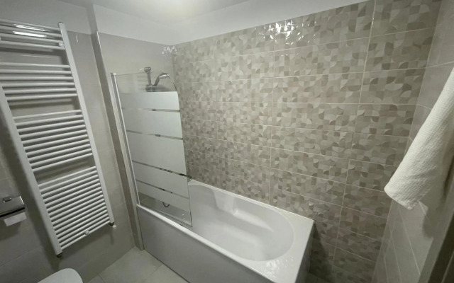 Moghioros Park Residence Apartment