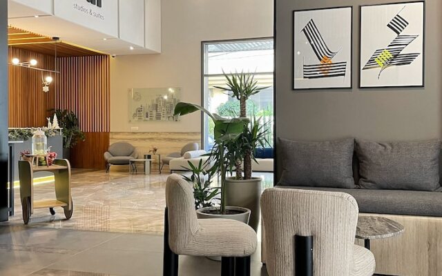 ZUR Studios & Suites