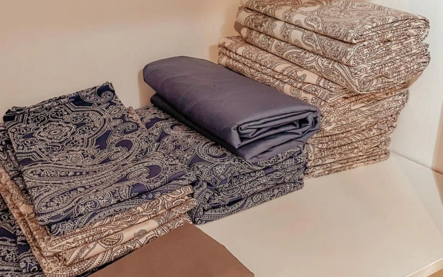 Orland, center of Las Americas LA205