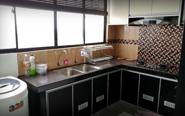 Ilirplace Pelangi Mall Homestay