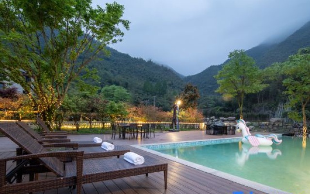 Facing the Mountain for Residence | Anji Zhuxi Mountain Wild Drift Dock Homestay – Outside – Huzhou