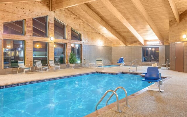 AmericInn Clear Lake