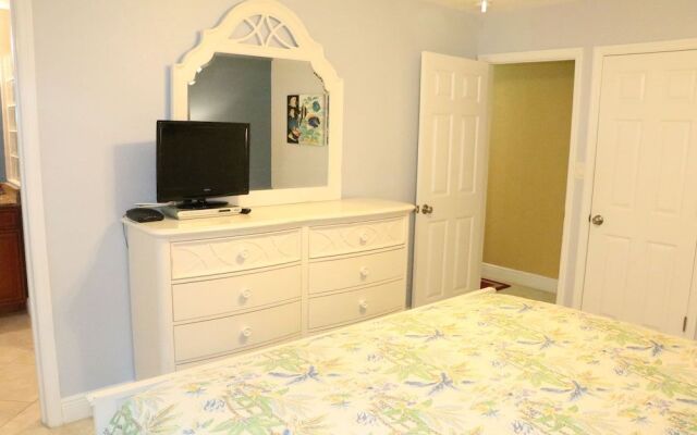 Jamaica Royale 076 - 2 Br Condo