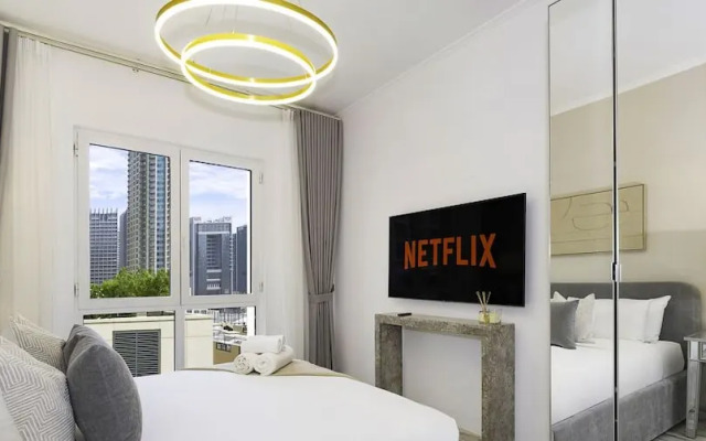 LUX  Modern Residence across Dubai Mall