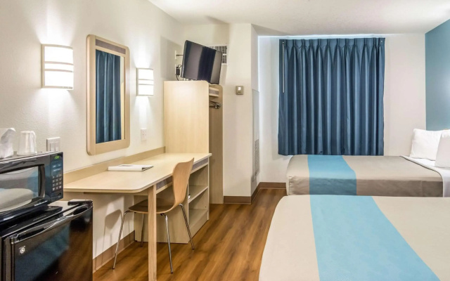 Motel 6 Lincoln City, OR
