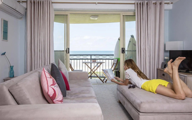 Golden Riviera Beach Resort