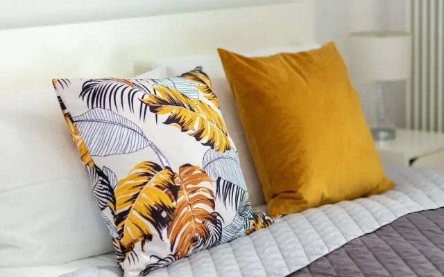 Studio Kolejowa Warsaw by Renters