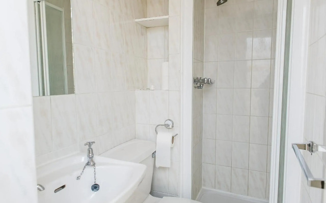 Avonmore Hotel Cartwright Gardens