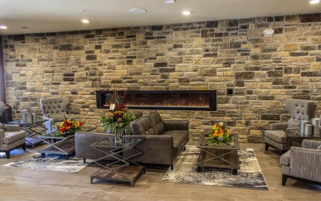 Cobblestone Hotel & Suites - Newton