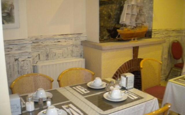 Ares City Center Hotel