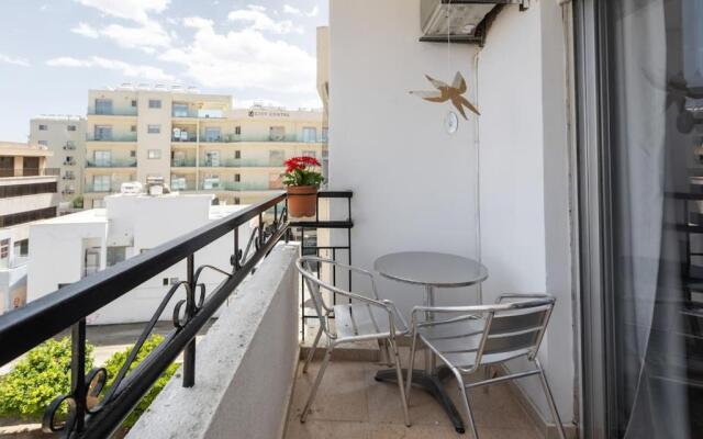 Sea View City Centre 3bed Apartment