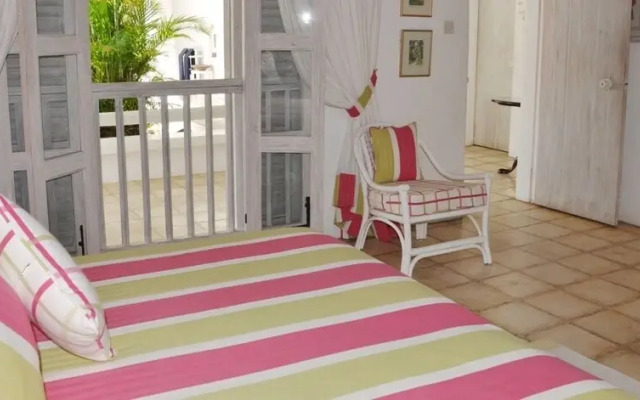 Villa Buttsbury House