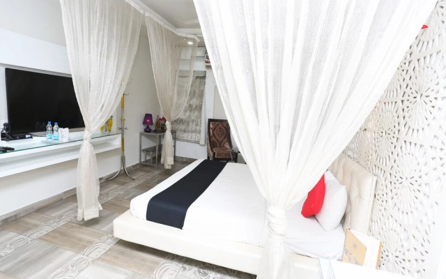 Capital O 5895 M K Vivanta