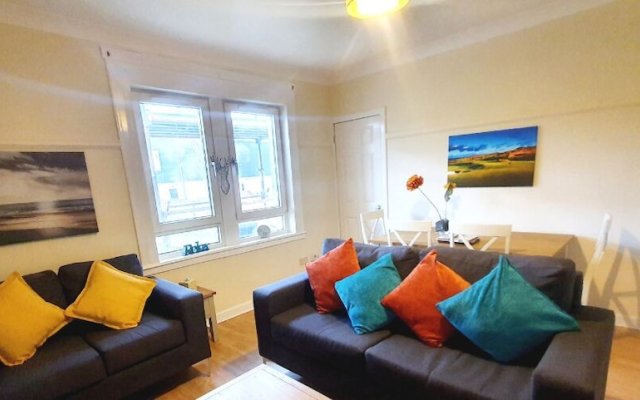 Two Bedroom Apartment by Klass Living Serviced Accommodation Airdrie - Nicol Apartment With WiFi & Parking