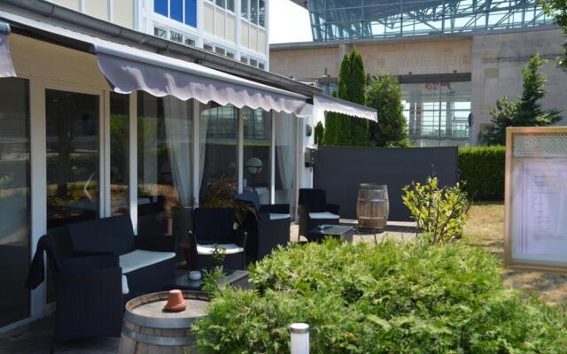 [Bee]Village Messehotel Hannover-Laatzen.