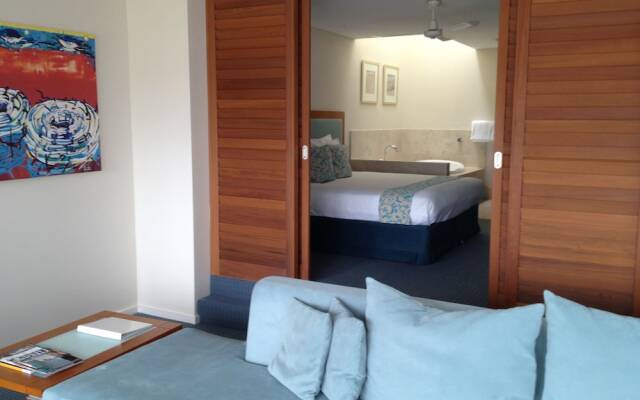 Sea Side Villa 3A