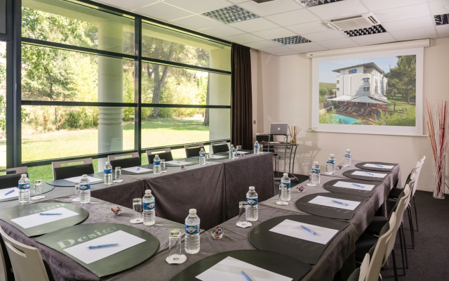 Mercure Aix-en-Provence La Duranne Gare TGV