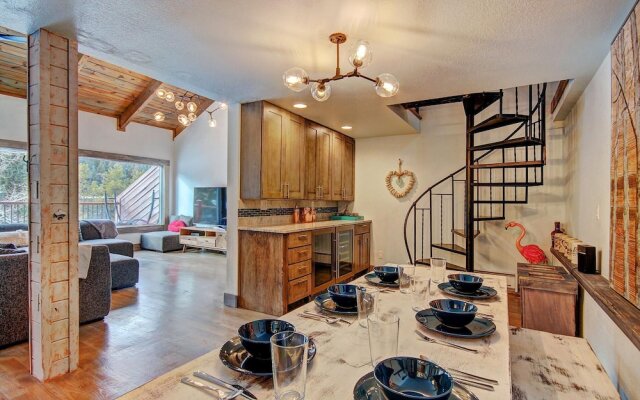 Eagle Ridge Escape 5 Bedroom Townhouse by RedAwning