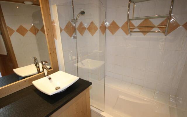 Appartement Villard-sur-Doron, 4 pièces, 9 personnes - FR-1-293-89