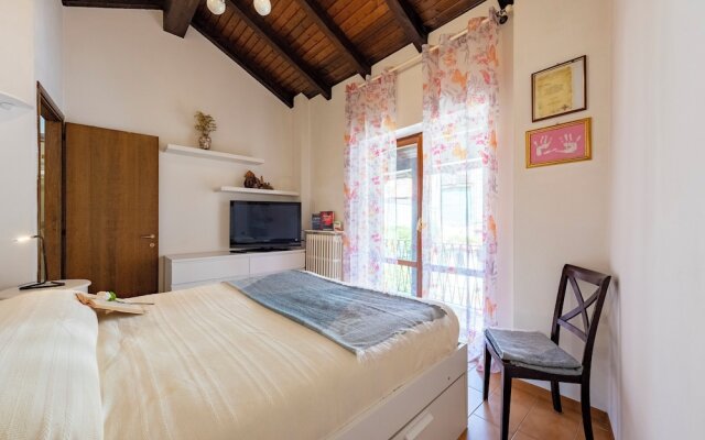 Lucy In The Sky of Gignese