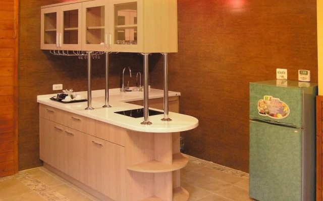Ming Lu Holiday Hotel