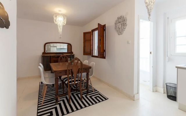Samba in Gandia With 3 Bedrooms and 1 Bathrooms