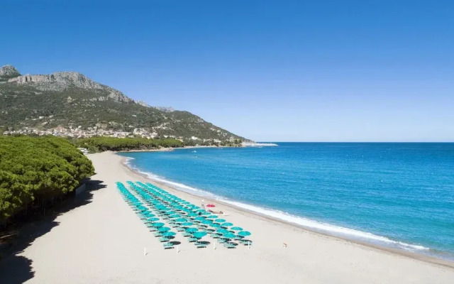 Marina Torre Navarrese Resort