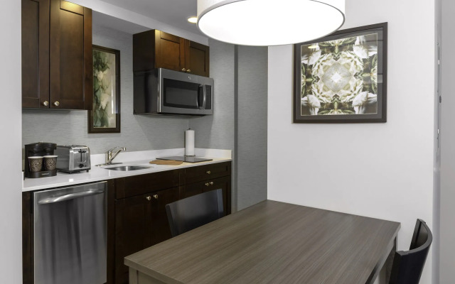 Homewood Suites by Hilton Lansing Eastwood