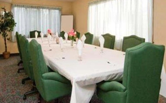 Days Hotel & Conference Center - Methuen Ma