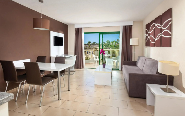 Playaolid Suites & Apartments