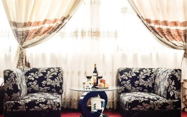 Lakeside Hotel Linh Dam Hanoi