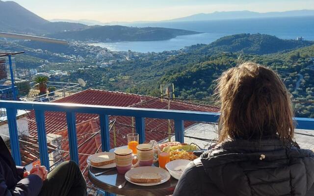 Amphora Guesthouse & Apartments