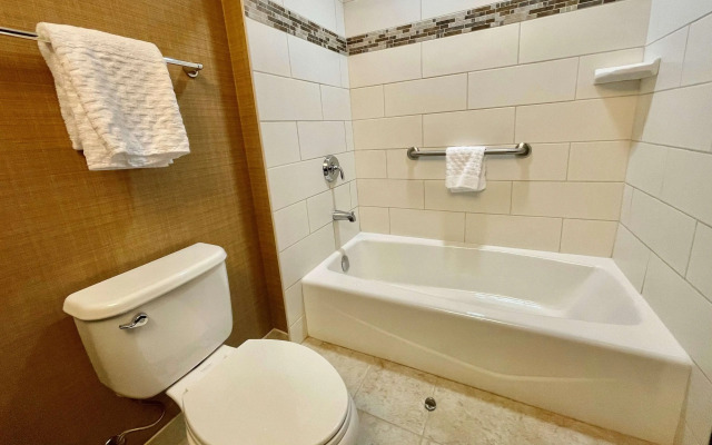 Best Western Plus Okotoks Inn & Suites