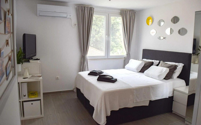 Studio Apartments Anija