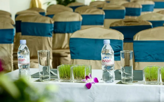 Aloha Ha Long Hotel