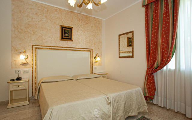 Viktoria Palace Hotel