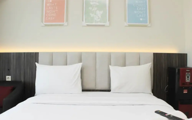 Comfort And Simply Studio Springlake Summarecon Bekasi Apartment